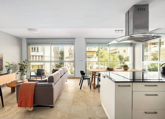 Gordon Beach Bright Stay by Sea N' Rent 1