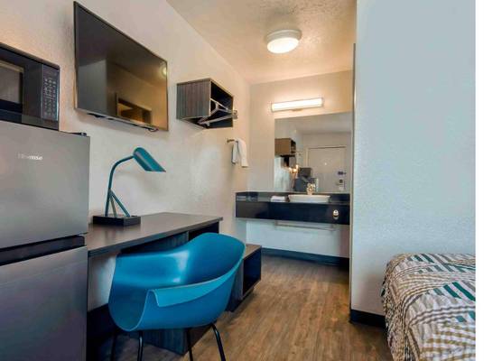 Studio 6 Albuquerque NM Midtown 1
