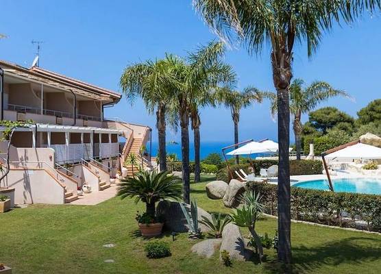 L' Arcobaleno Resort 1