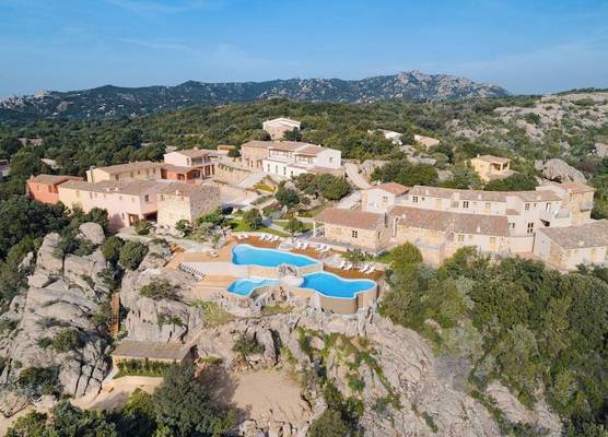 Borgo Smeraldo Villas 1