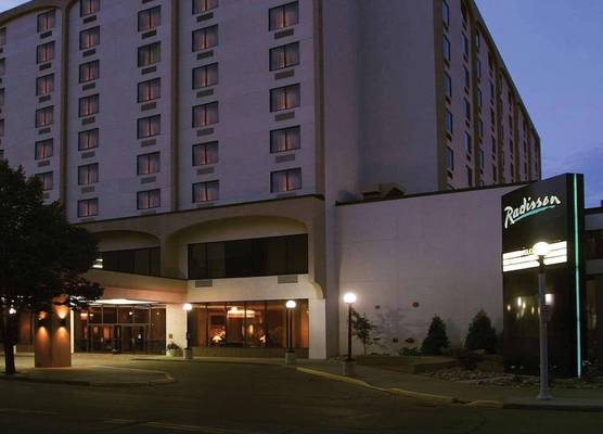 Radisson Hotel Bismarck 1