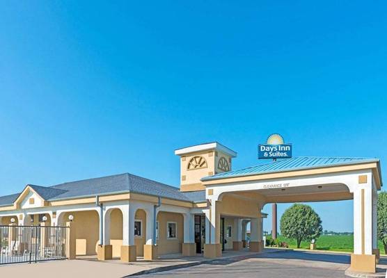 Days Inn & Suites by Wyndham Osceola AR 1