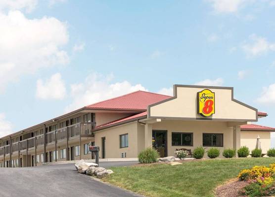 Super 8 by Wyndham Greencastle 1