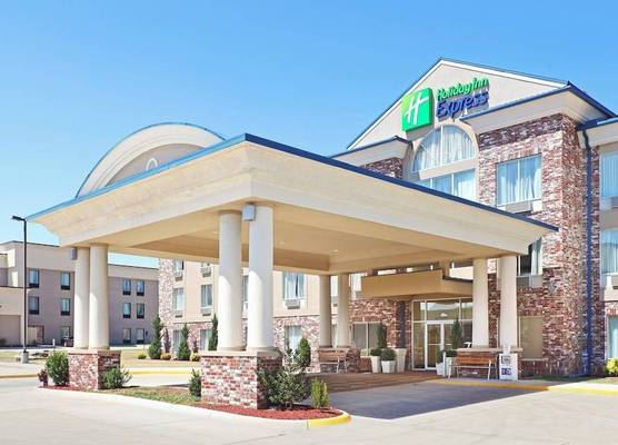 Holiday Inn Express & Suites MOUNTAIN HOME by IHG 1