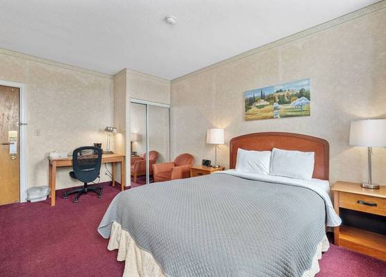 Royal Inn and Suites at Guelph 1