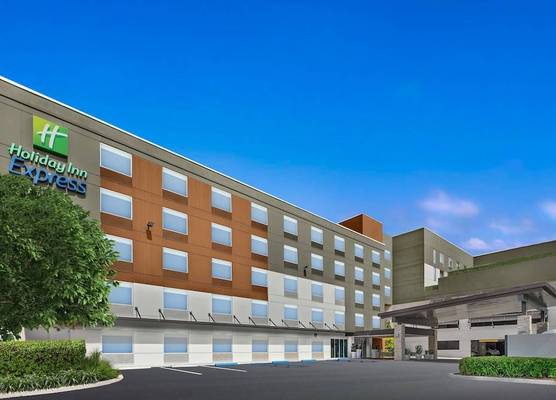 Holiday Inn Express FT. LAUDERDALE CRUISE-AIRPORT by IHG 1