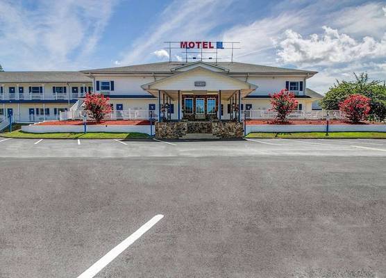 Motel 6-Front Royal, VA 1
