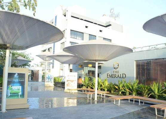 The Emerald Club 1