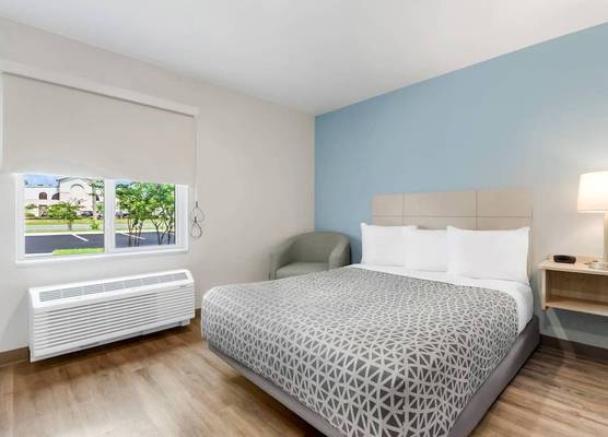 WoodSpring Suites Fort Walton Beach - Eglin AFB 1