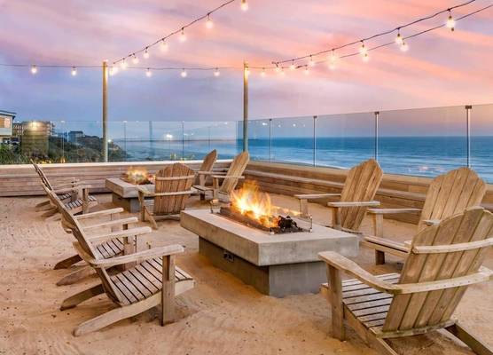 Elizabeth Oceanfront Suites, an Ascend Collection Hotel 1
