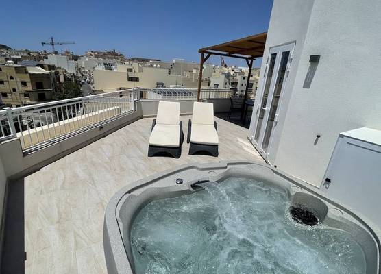 The Willows Penthouses with Jacuzzi 1