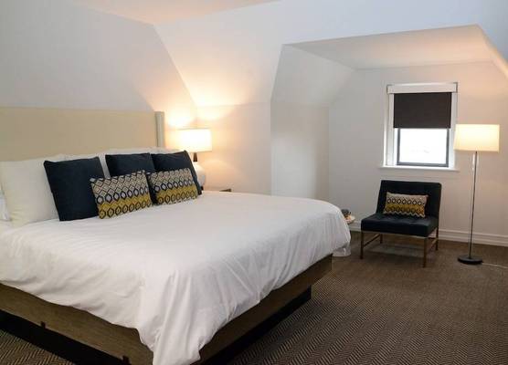 Samuel Elbert Hotel 1
