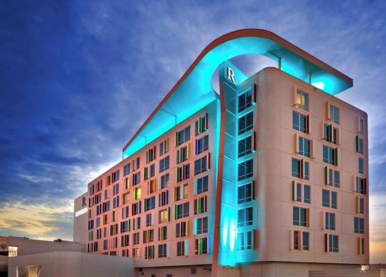 Renaissance Edmonton Airport Hotel 1