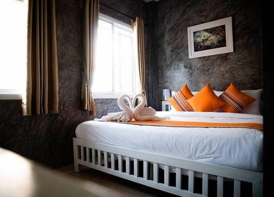 Ban's Avenue Guesthouse 1