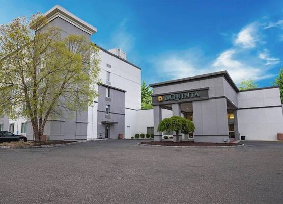 La Quinta by Wyndham Danbury 1