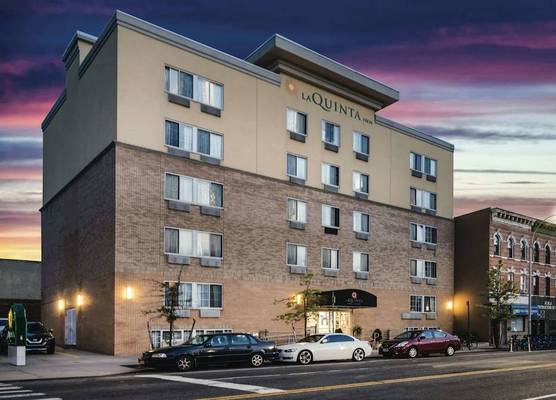 La Quinta by Wyndham Brooklyn Downtown 1