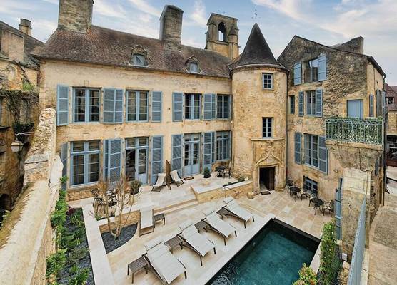 LE PETIT MANOIR 1