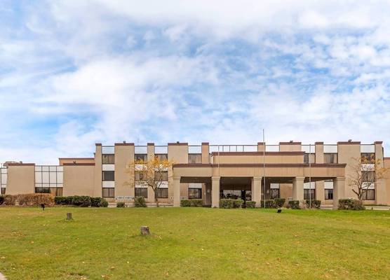 Clarion Hotel & Conference Center Lansing West 1