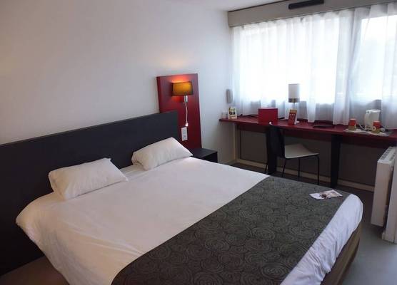 Brit Hotel Mayenne 1