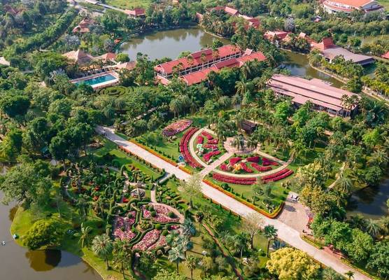 Horizon Village & Resort 1