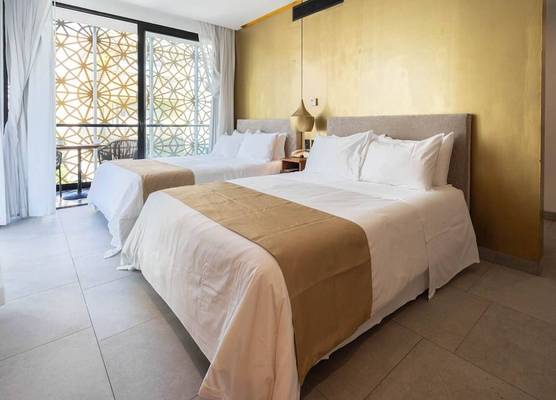IT Boutique Hotel & Restaurant 1