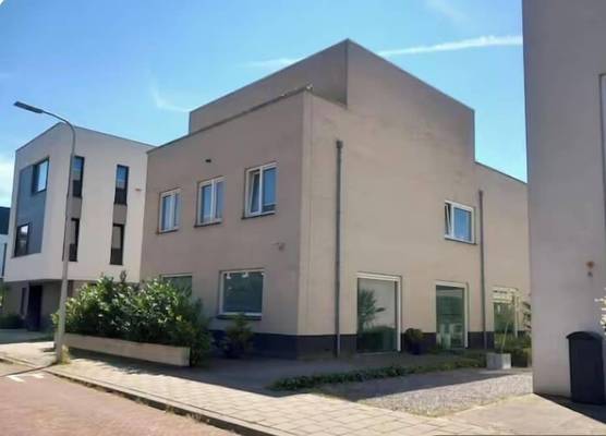 BB luxury villa free parking 1