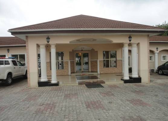 SDM Tavern and Suites 1