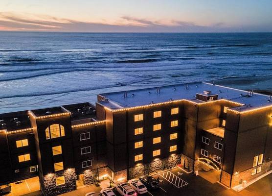Starfish Manor Oceanfront Hotel 1