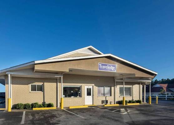 Travelodge by Wyndham Orangeburg 1