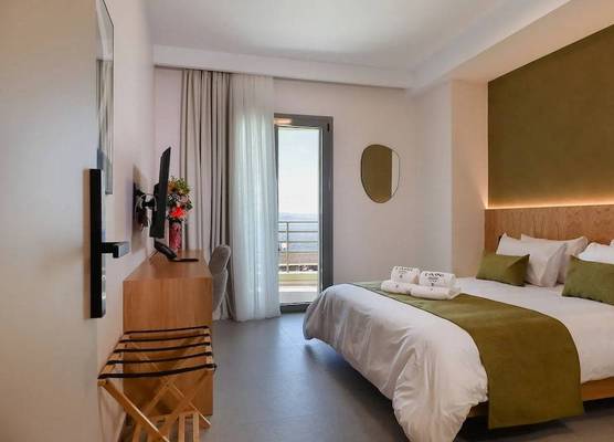 LIMNI Boutique Experience Evia 1