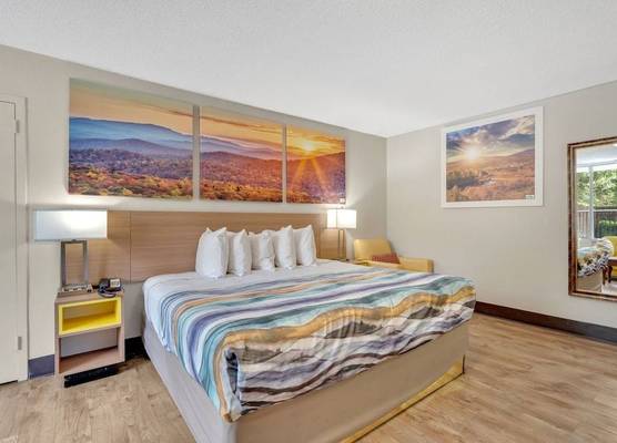 Bristol Parkway inn 1