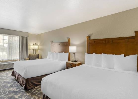 Best Western Plus Riverfront Hotel and Suites 1