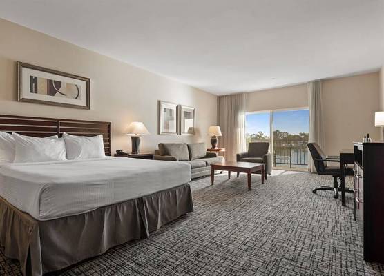 Best Western Plus Bayside Hotel 1