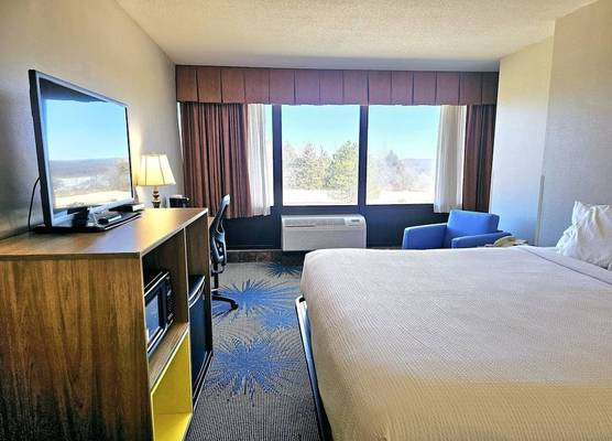 Days Inn by Wyndham Rolla 1