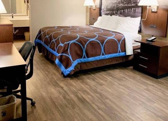 Super 8 by Wyndham Cookeville 1