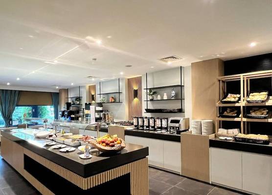 XO Hotels Blue Square 1
