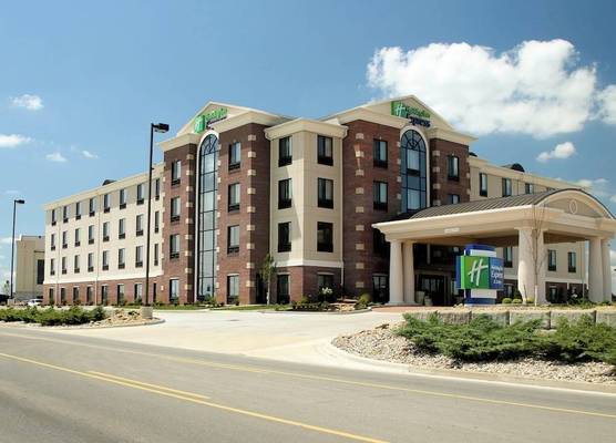 Holiday Inn Express & Suites MARION by IHG 1