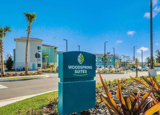 WoodSpring Suites Bradenton 1