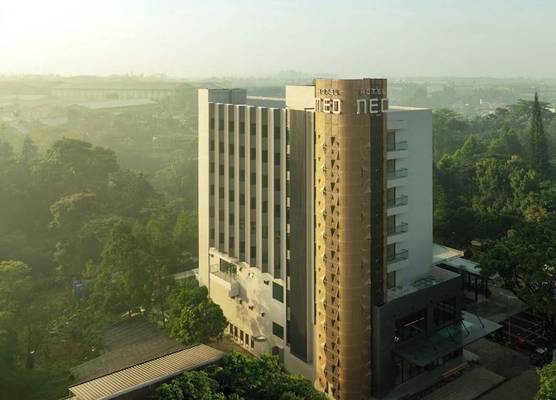 Hotel Neo Kota Baru Parahyangan 1
