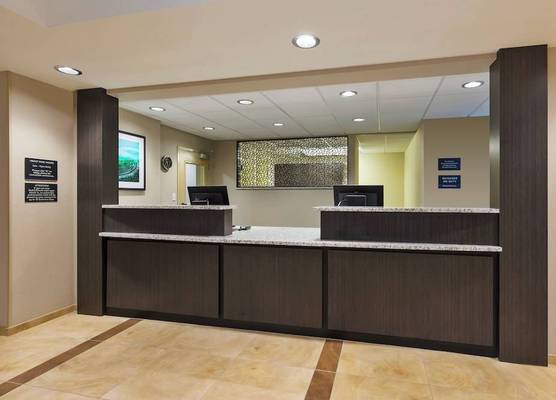 Candlewood Suites LOUISVILLE - NE DOWNTOWN AREA by IHG 1