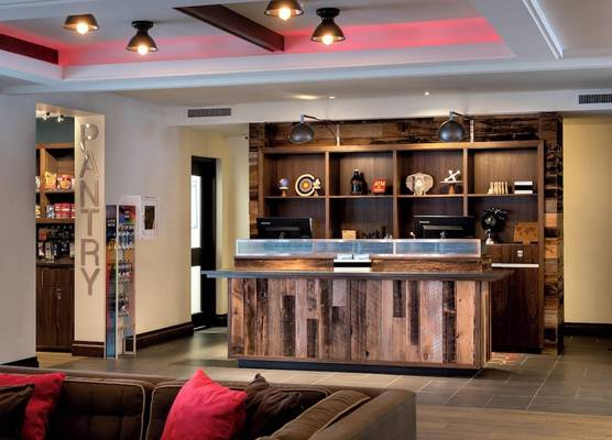 The Crossroads Hotel, Newburgh 1