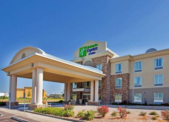 Holiday Inn Express & Suites EAST WICHITA I-35 ANDOVER by IHG 1