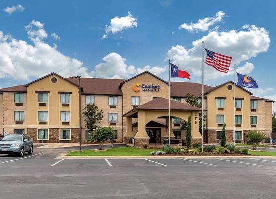 Comfort Inn & Suites Mansfield 1