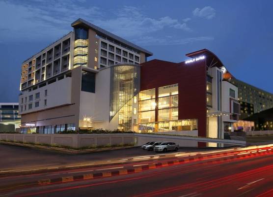 Starlit Suites Kochi 1