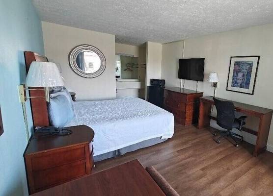 Travelodge by Wyndham Richmond Kentucky 1