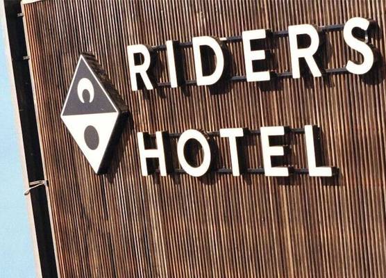 Riders Hotel 1