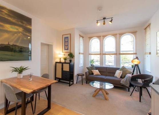 Crescent House Apartments 1