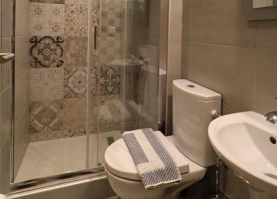 Nikiti Comfort 1