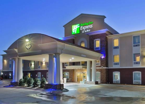 Holiday Inn Express & Suites ALVARADO by IHG 1