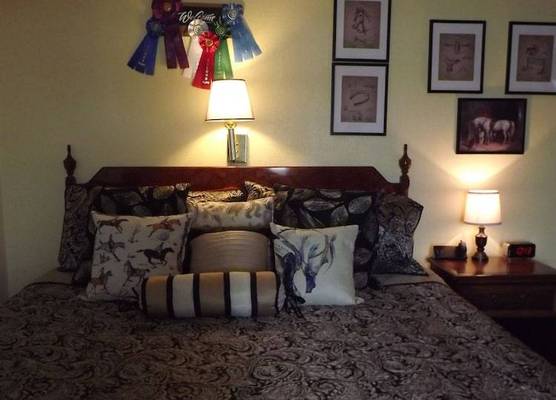 Crest Country Inn 1